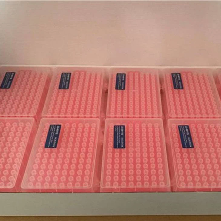 10ul filtrerte pipettespisser, ekstra lange, klare, sterile, stativ